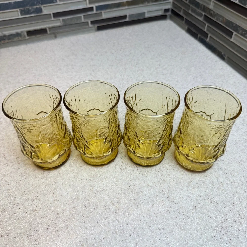 VTG Anchor Hocking Amber Rain Flower 4